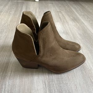 Women’s ankle boots